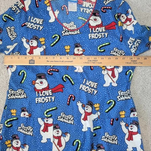 Frosty the Snowman Scrub Top Women's Size Small Blue Frosty Cotton Pockets - Picture 5 of 6